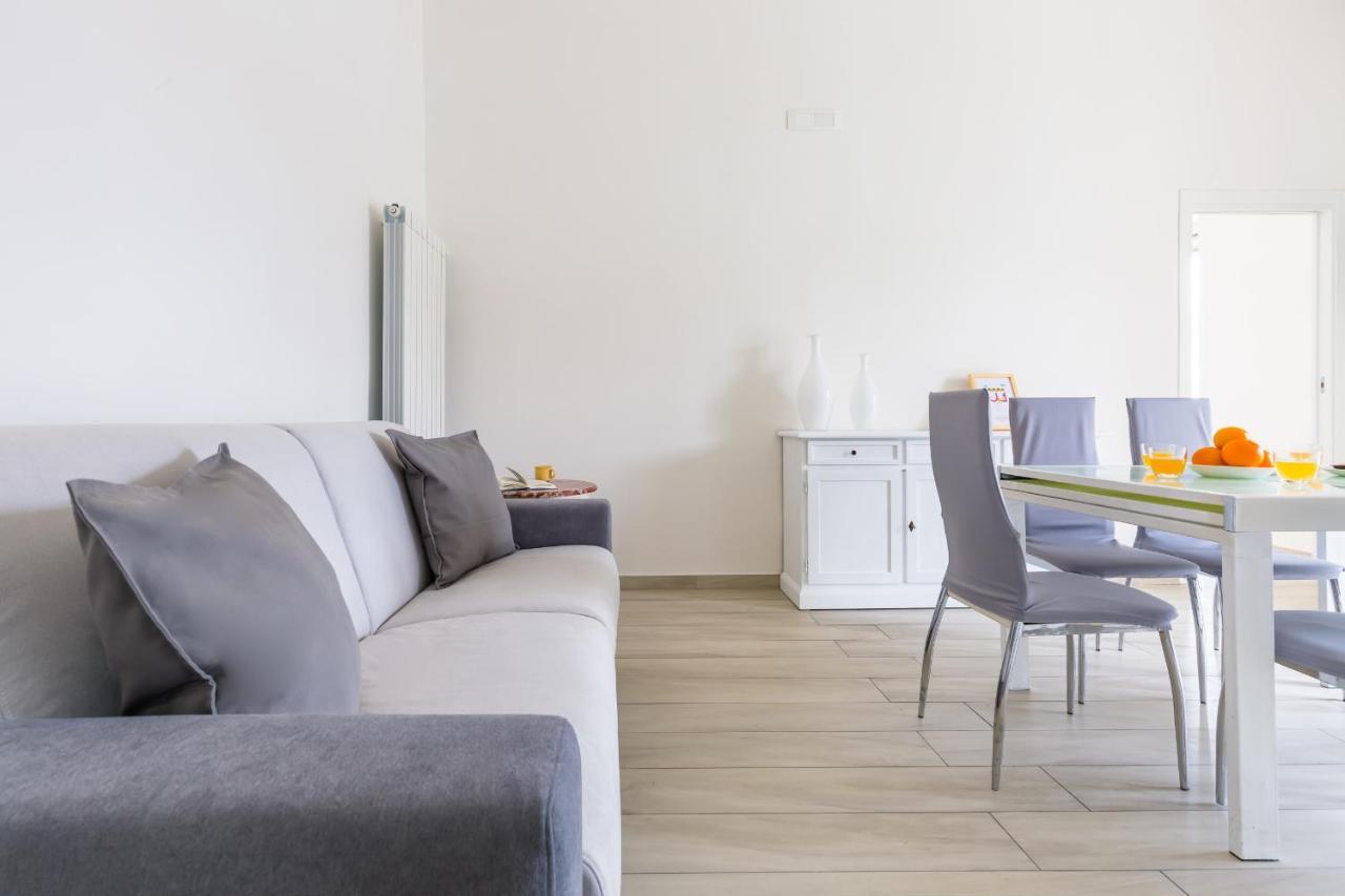 Chiara Modern Apartment By Wonderful Italy Naples Exterior photo